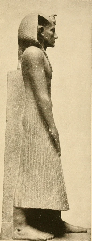 An illustration from Die Plastik der Ägypter, 1922, leaf 122