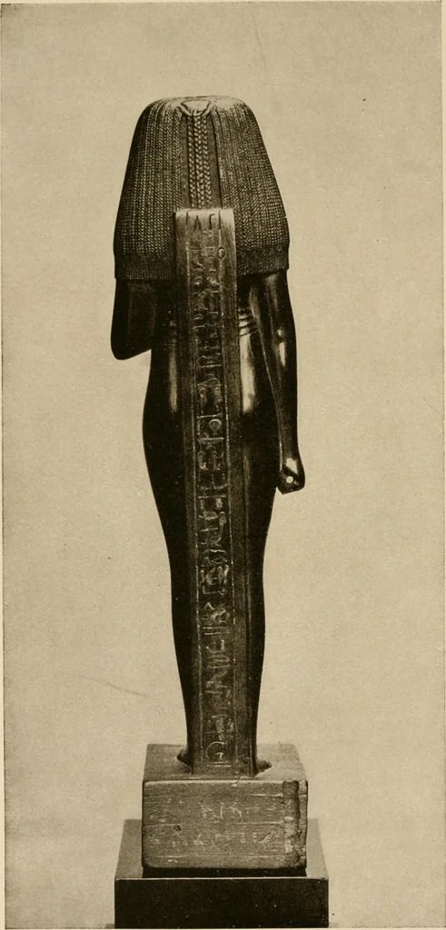 An illustration from Die Plastik der Ägypter, 1922, leaf 141