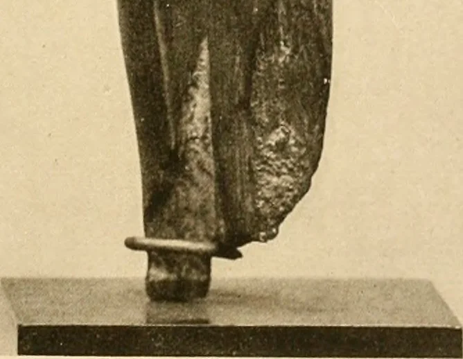 An illustration from Die Plastik der Ägypter, 1922, leaf 142