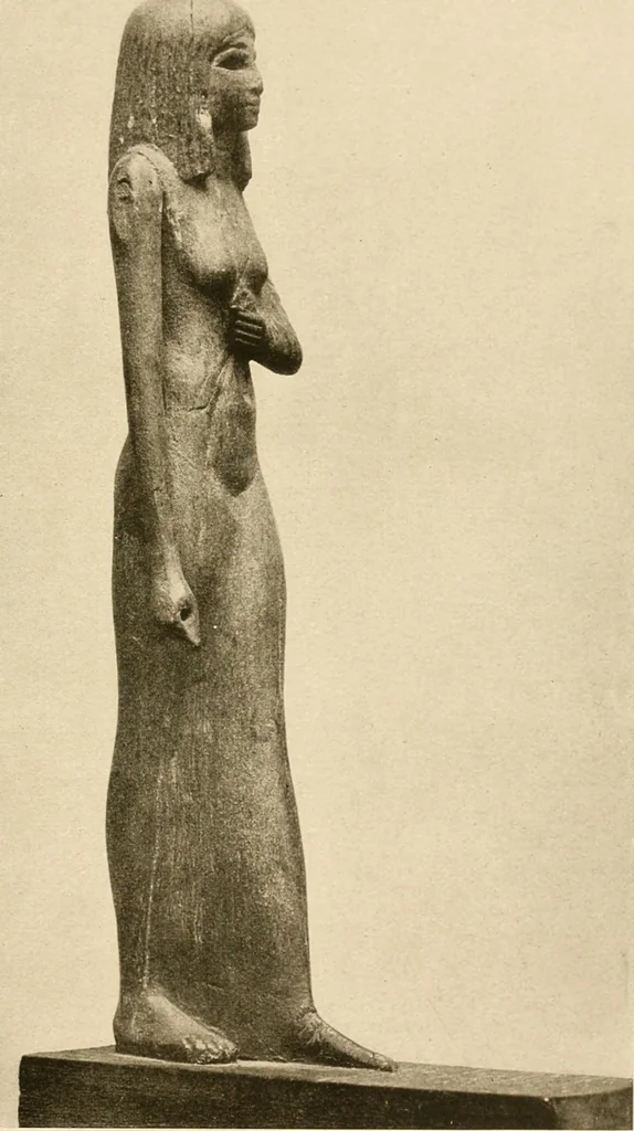 An illustration from Die Plastik der Ägypter, 1922, leaf 144