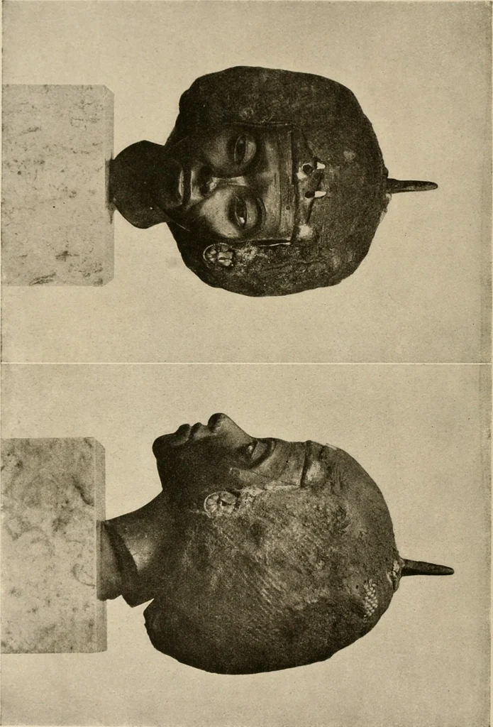 An illustration from Die Plastik der Ägypter, 1922, leaf 159