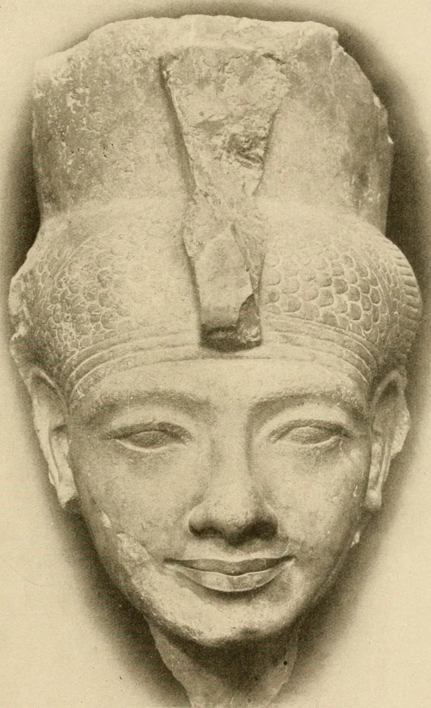 An illustration from Die Plastik der Ägypter, 1922, leaf 164