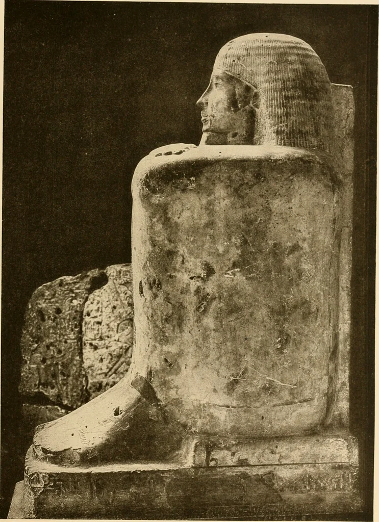 An illustration from Die Plastik der Ägypter, 1922, leaf 166