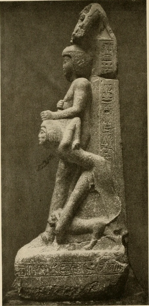 An illustration from Die Plastik der Ägypter, 1922, leaf 167