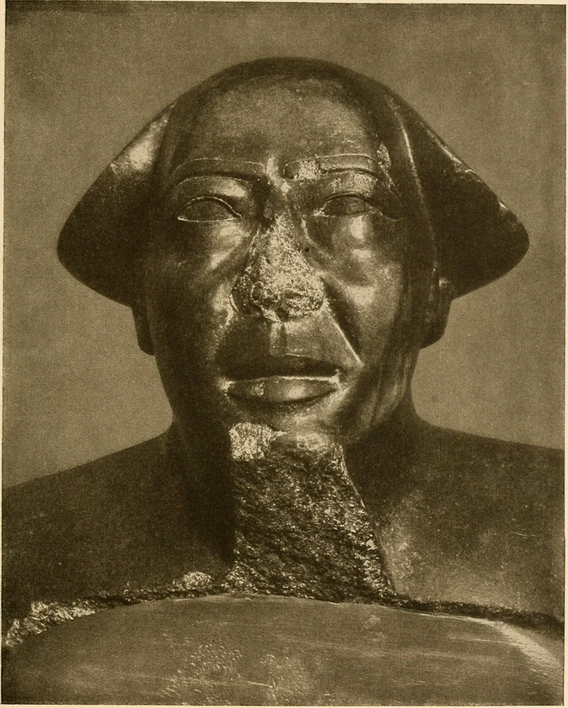 An illustration from Die Plastik der Ägypter, 1922, leaf 170