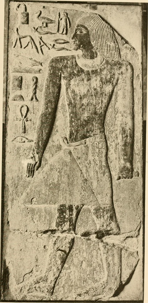 An illustration from Die Plastik der Ägypter, 1922, leaf 184