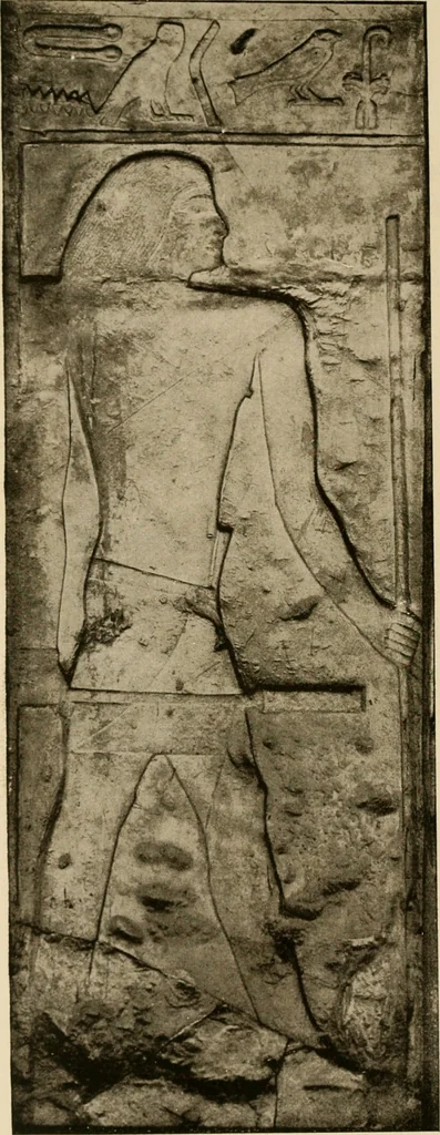 An illustration from Die Plastik der Ägypter, 1922, leaf 185