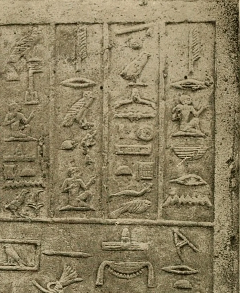 An illustration from Die Plastik der Ägypter, 1922, leaf 189