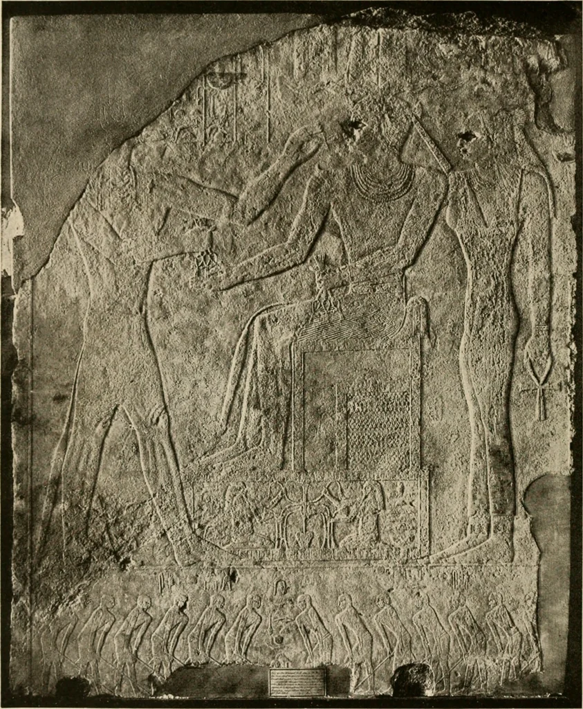 An illustration from Die Plastik der Ägypter, 1922, leaf 199