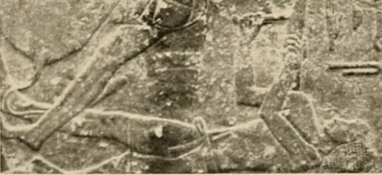 An illustration from Die Plastik der Ägypter, 1922, leaf 207
