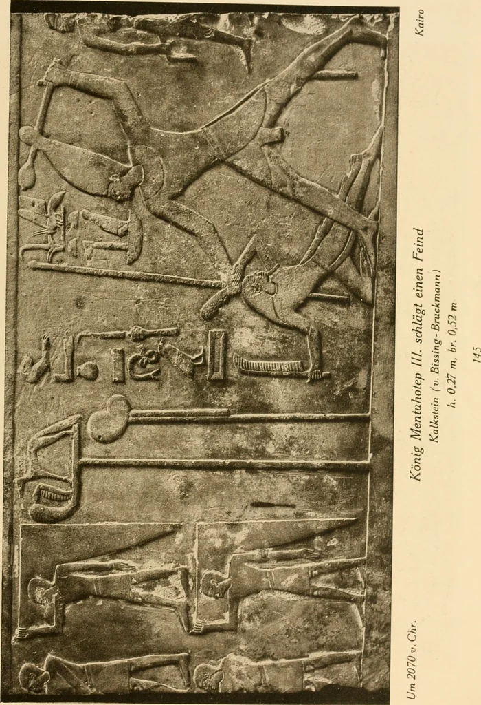 An illustration from Die Plastik der Ägypter, 1922, leaf 214