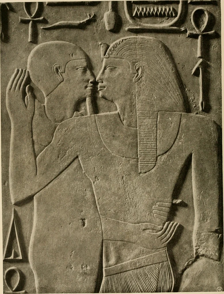 An illustration from Die Plastik der Ägypter, 1922, leaf 215