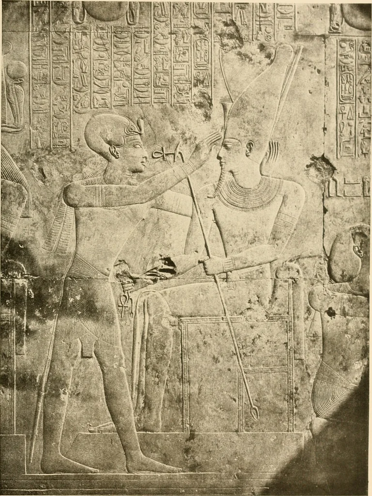 An illustration from Die Plastik der Ägypter, 1922, leaf 232