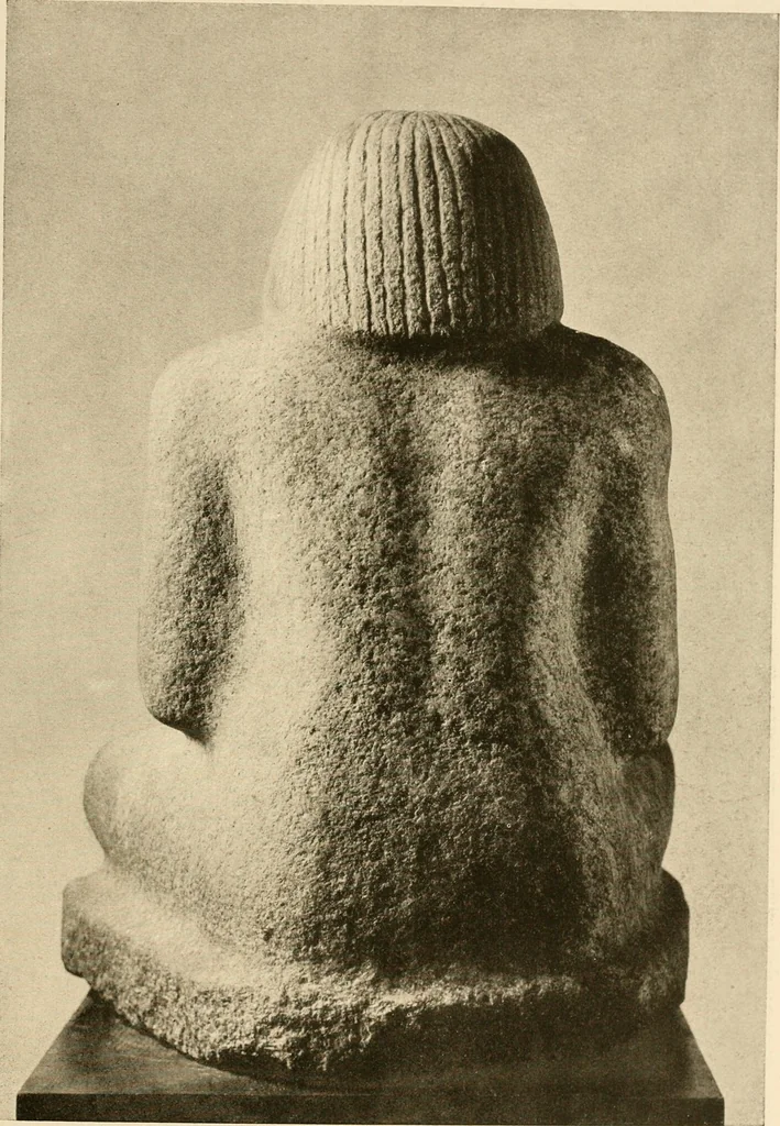 An illustration from Die Plastik der Ägypter, 1922, leaf 96