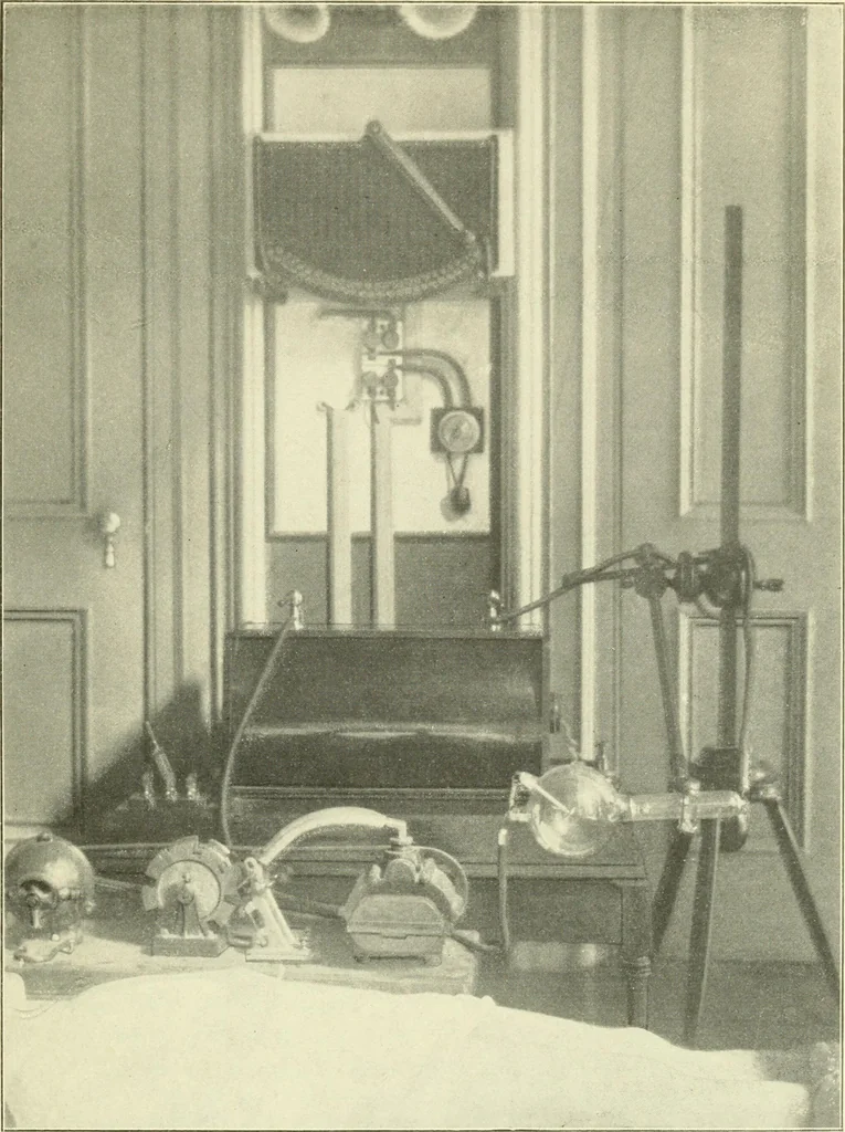 An illustration from Die Röntgenstrahlen im Dienste der Chirurgie, 1902, leaf 16