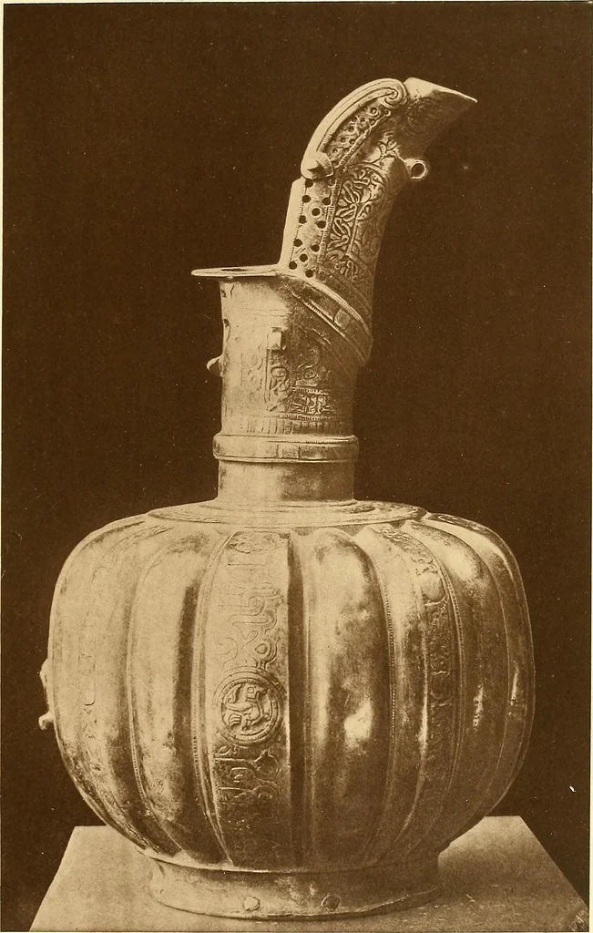 An illustration from Die Sammlungen des Kaukasischen Museums, 1902, leaf 295