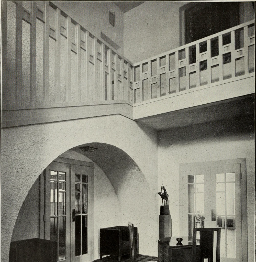 An illustration from Die Wohnung der Neuzeit, 1908, leaf 75
