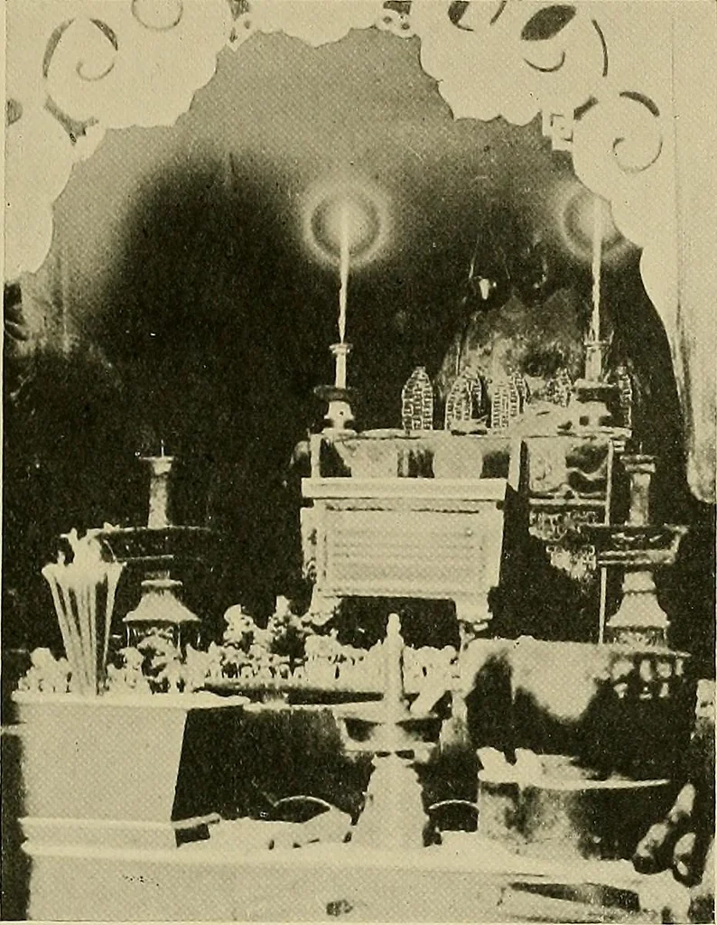 An illustration from Dogs of China & Japan in nature and art, 1921, leaf 60