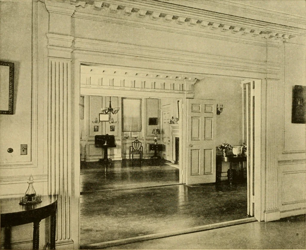 An illustration from The dwelling houses of Charleston, South Carolina, 1917, leaf 123