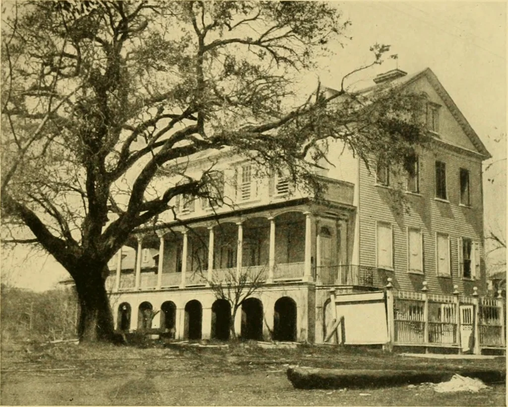 An illustration from The dwelling houses of Charleston, South Carolina, 1917, leaf 333