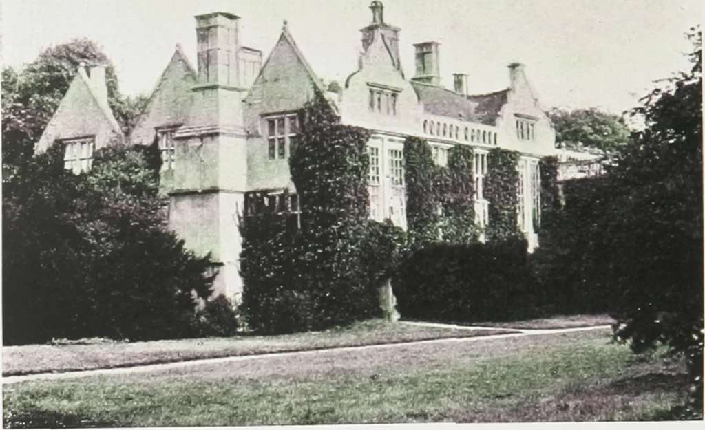 An illustration from Early renaissance architecture in England : a historical and descriptive account of the Tudor, Elizabethan, and Jacobean periods, 1500-1625 : for the use of students and others, 1914, leaf 143