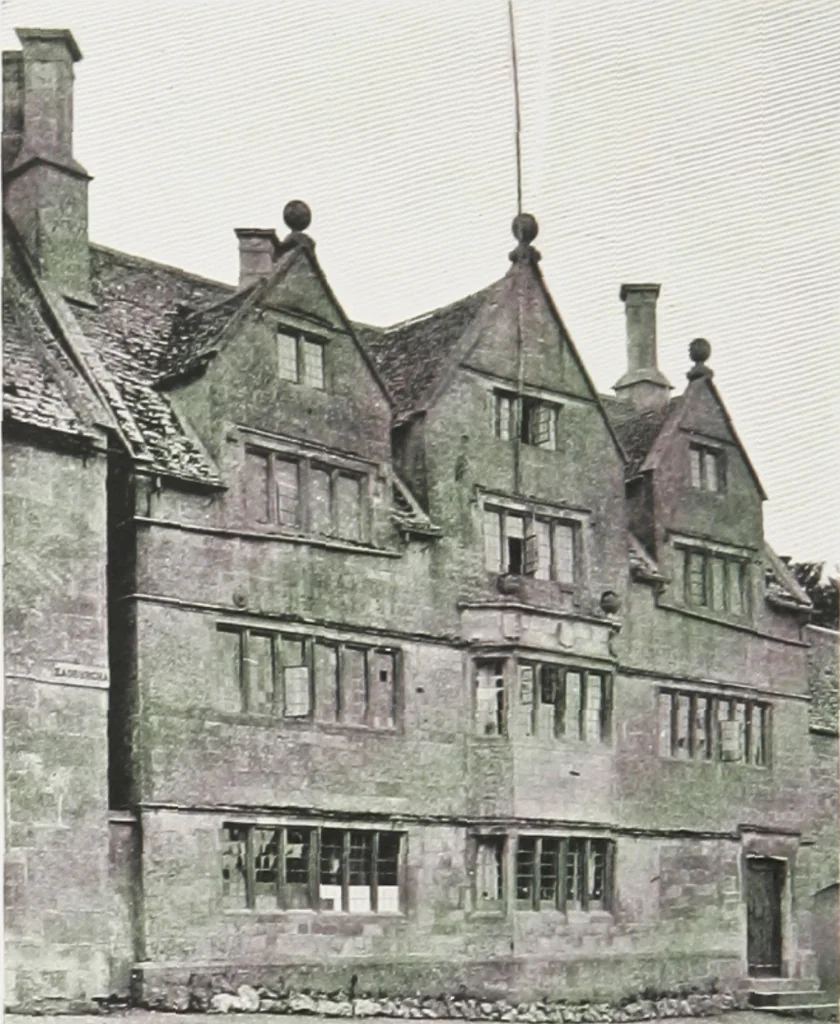 An illustration from Early renaissance architecture in England : a historical and descriptive account of the Tudor, Elizabethan, and Jacobean periods, 1500-1625 : for the use of students and others, 1914, leaf 165