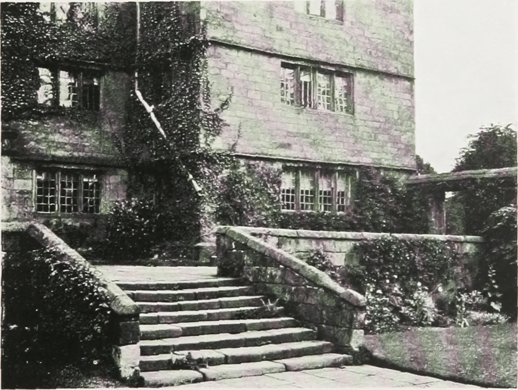 An illustration from Early renaissance architecture in England : a historical and descriptive account of the Tudor, Elizabethan, and Jacobean periods, 1500-1625 : for the use of students and others, 1914, leaf 184