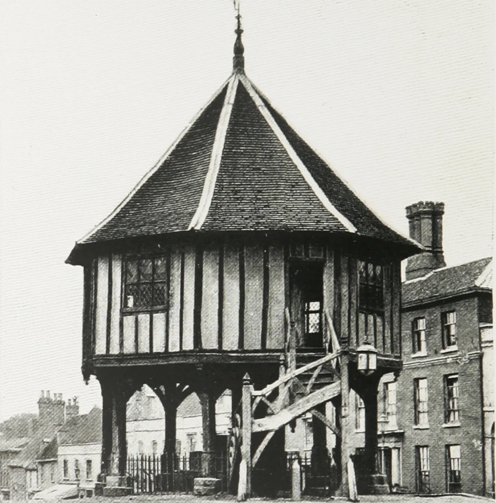 An illustration from Early renaissance architecture in England : a historical and descriptive account of the Tudor, Elizabethan, and Jacobean periods, 1500-1625 : for the use of students and others, 1914, leaf 297