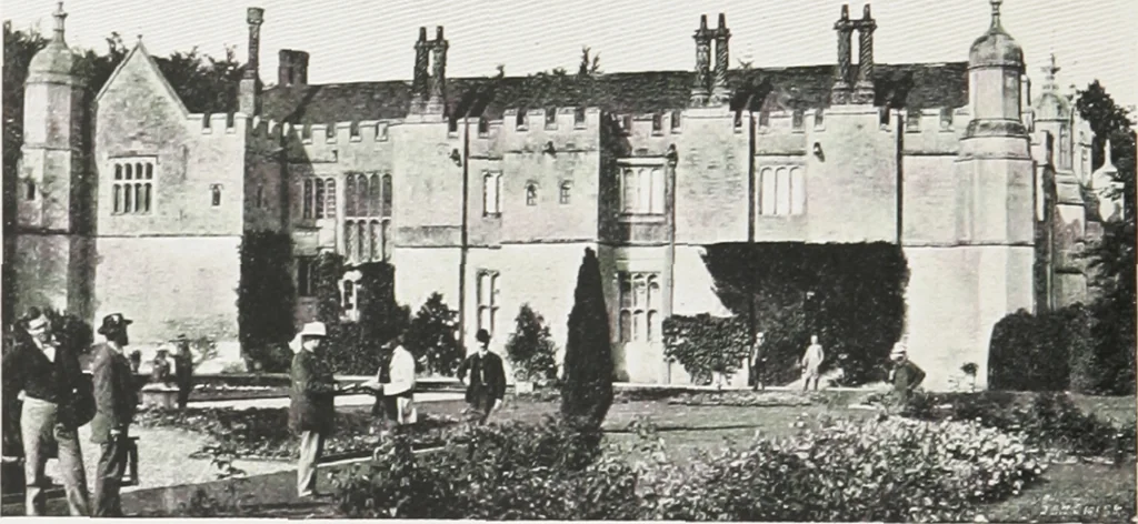An illustration from Early renaissance architecture in England : a historical and descriptive account of the Tudor, Elizabethan, and Jacobean periods, 1500-1625 : for the use of students and others, 1914, leaf 89