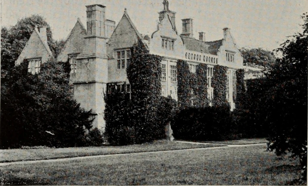 An illustration from Early renaissance architecture in England; a historical and descriptive account of the Tudor, Elizabethan, and Jacobean periods, 1500-1625, for the use of students and others, 1914, leaf 150