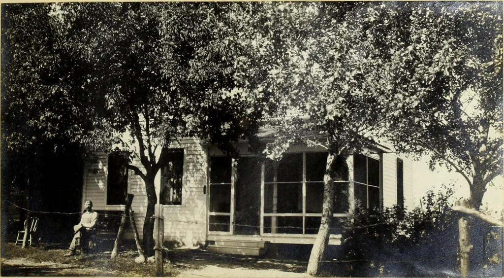 An illustration from Economic farmhouses and their architectural problems, 1914, leaf 175