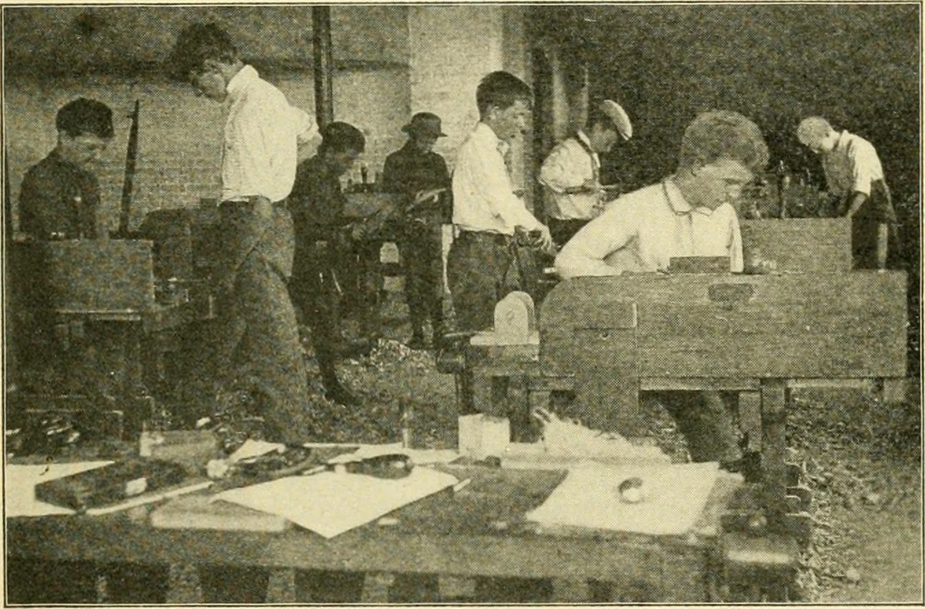 An illustration from Education by plays and games, 1907, leaf 39