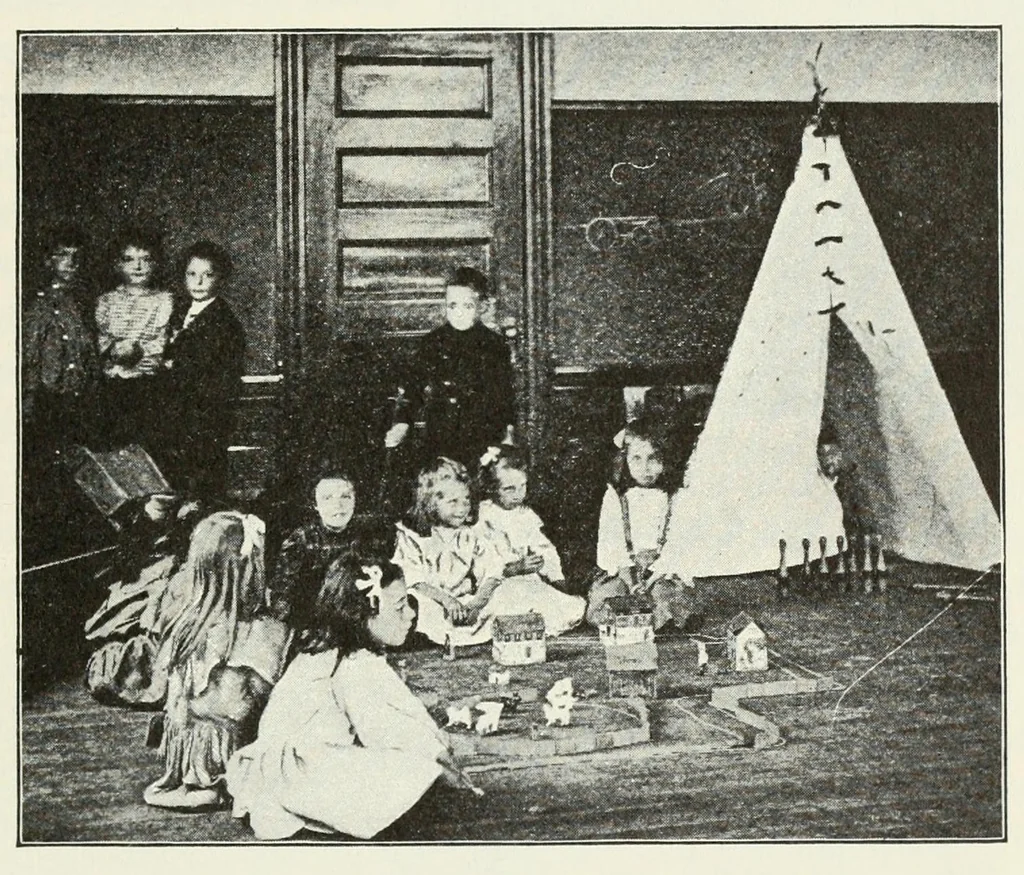 An illustration from Education by plays and games, 1907, leaf 107