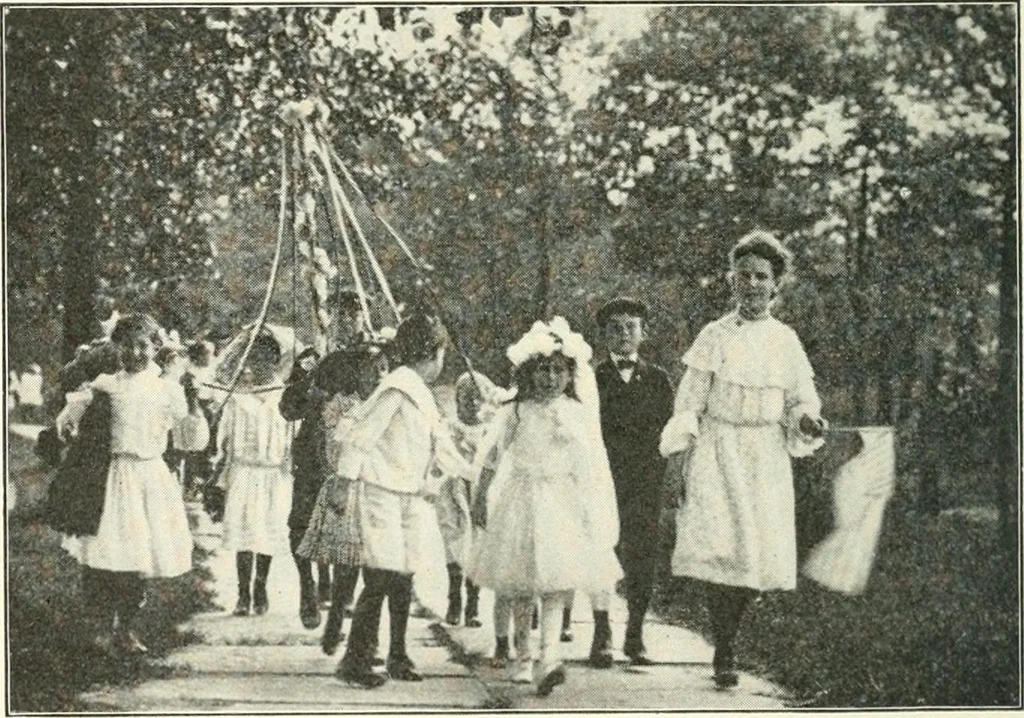 An illustration from Education by plays and games, 1907, leaf 158