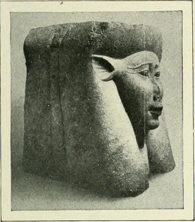 An illustration from Égypte, 1911, leaf 114