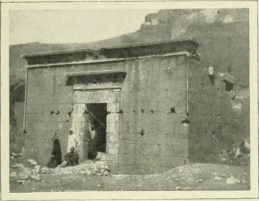 An illustration from Égypte, 1911, leaf 242
