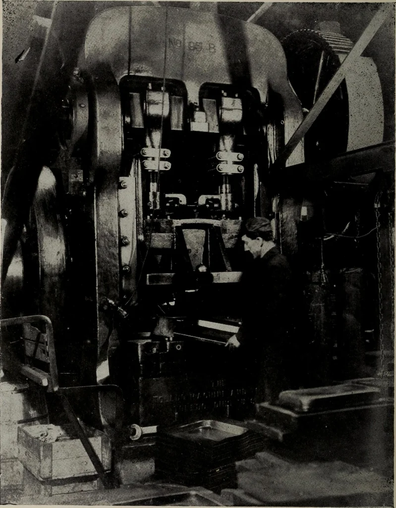 An illustration from Electric catalogue no. 010, 1916, leaf 6