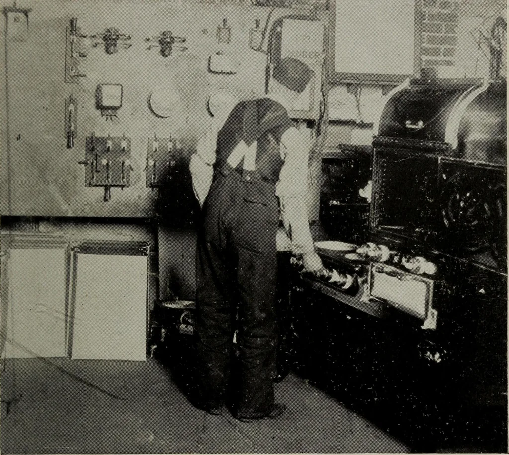 An illustration from Electric catalogue no. 010, 1916, leaf 9