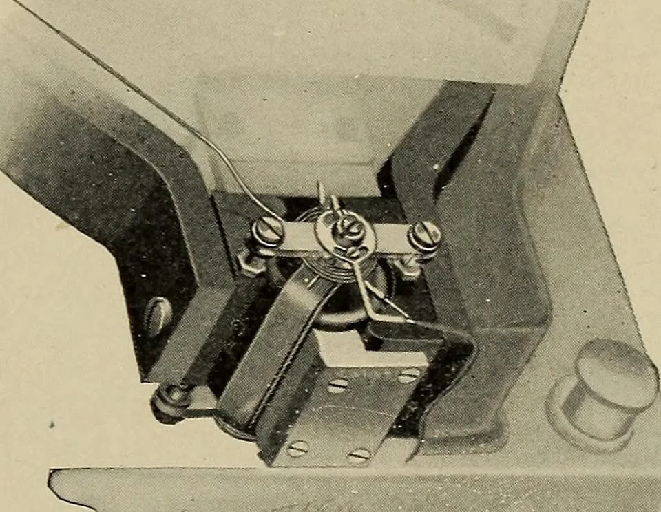 An illustration from Electricity experimentally and practically applied; a book for the beginner and for the practical man, principles, experiments, practical applications and problems, 1910, leaf 39