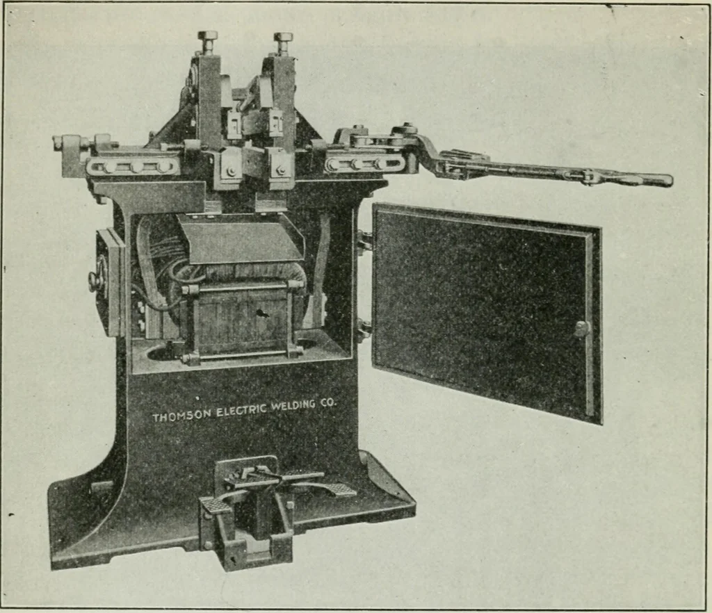 An illustration from An elementary book on electricity and magnetism and their applications, 1919, leaf 549