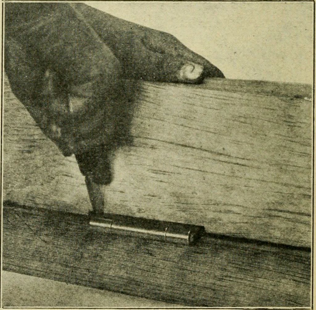An illustration from Elementary cabinetwork for manual training classes, 1909, leaf 271