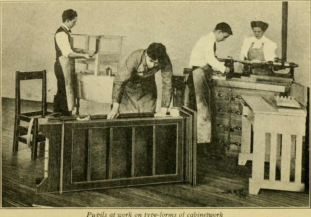 An illustration from Elementary cabinetwork for manual training classes, 1909, leaf 5