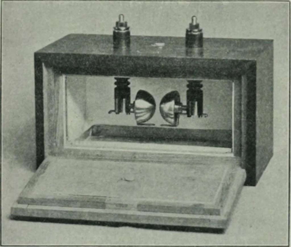 An illustration from An elementary manual of radiotelegraphy and radiotelephony for students and operators, 1916, leaf 265