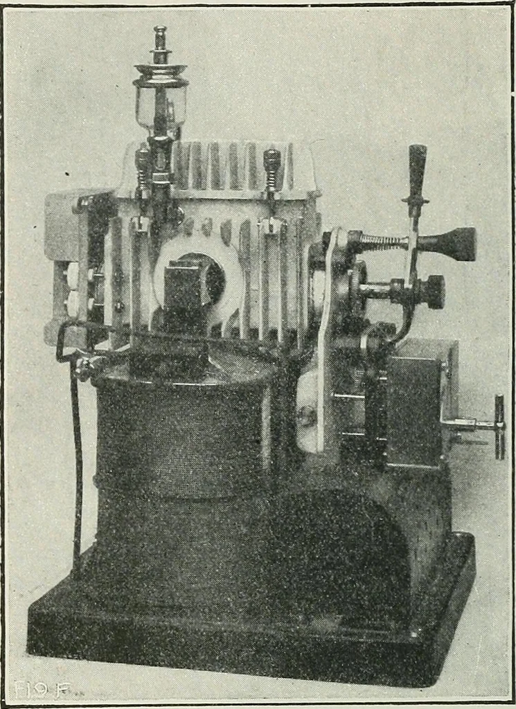 An illustration from An elementary manual of radiotelegraphy and radiotelephony for students and operators, 1916, leaf 268
