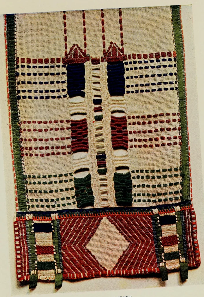 An illustration from An embroidery book, 1920, leaf 89