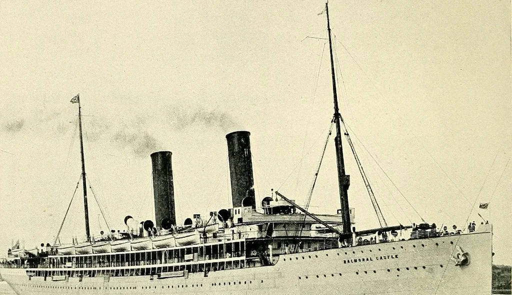 An illustration from Every boy's book of railways and steamships, 1911, leaf 451