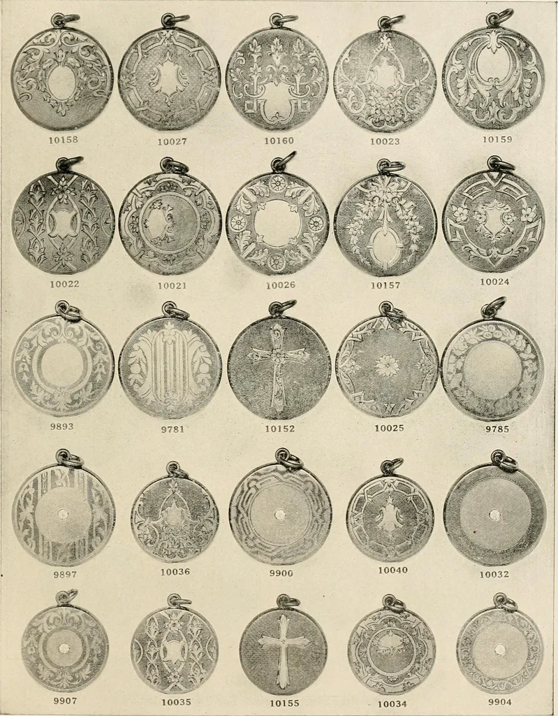 An illustration from Everything in jewelry and photo jewelry : catalogue no. 12., 1918, leaf 30