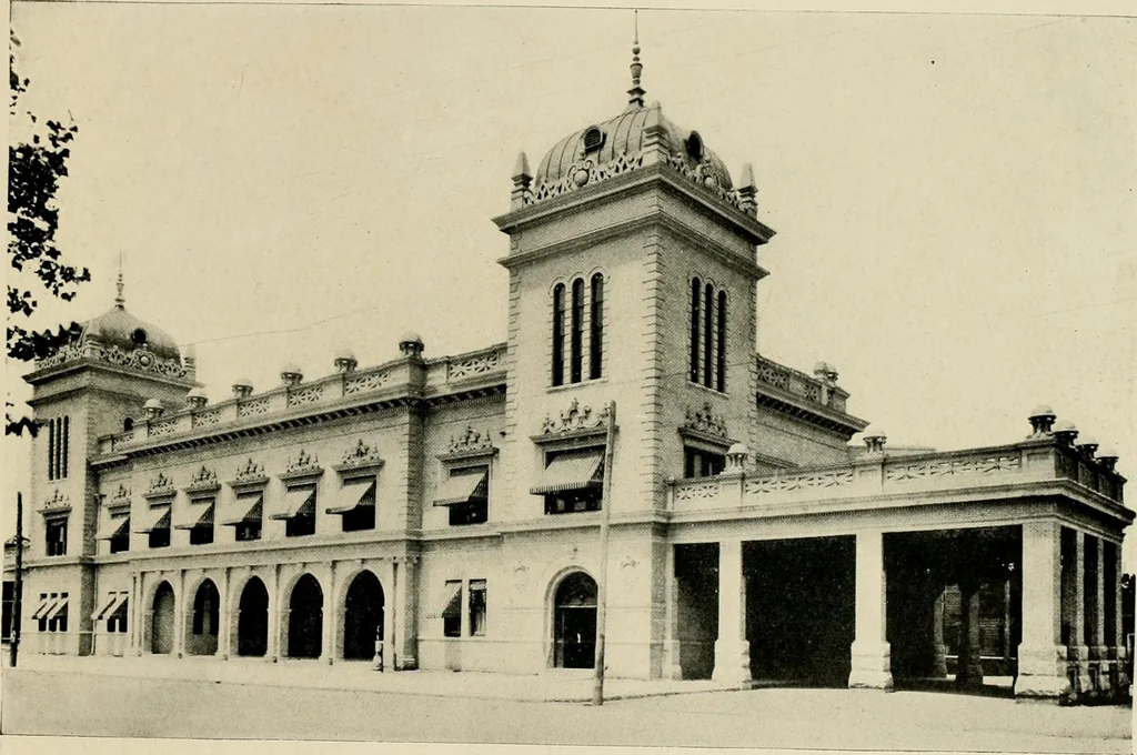 An illustration from Examples from work of Frank P. Milburn and Company, architects, Washington, D. C, 1906, leaf 10
