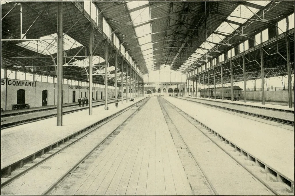 An illustration from Examples from work of Frank P. Milburn and Company, architects, Washington, D. C, 1906, leaf 21