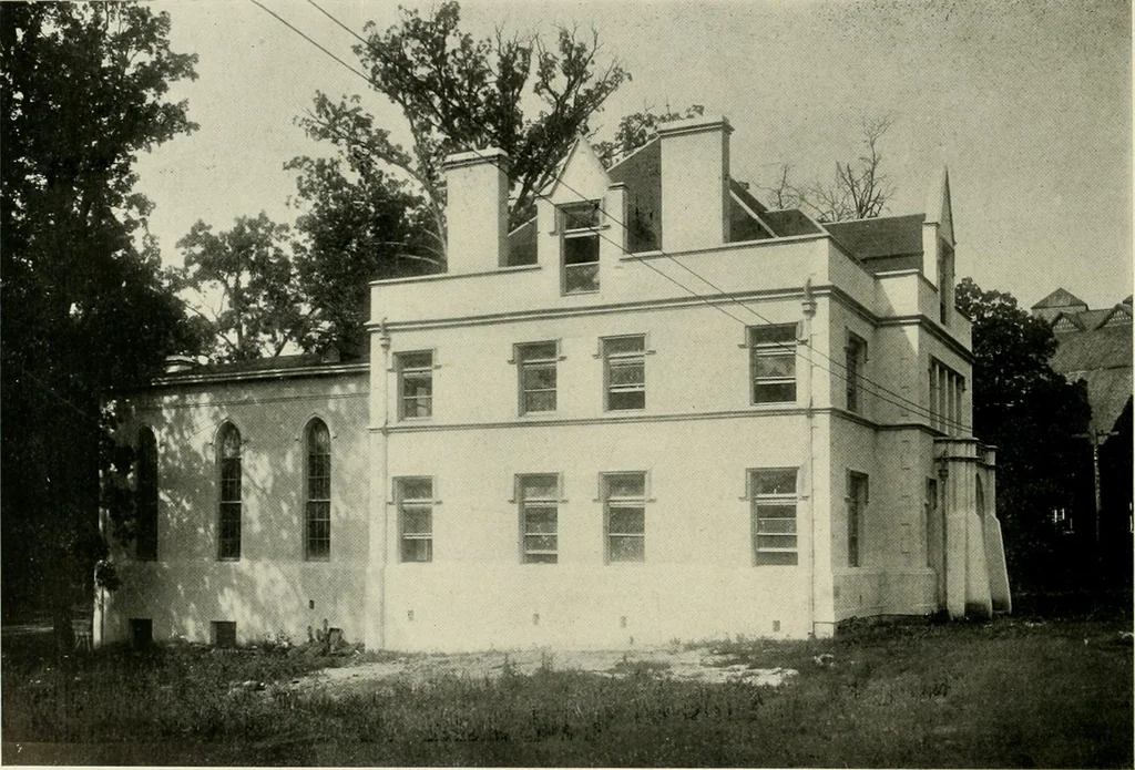 An illustration from Examples from work of Frank P. Milburn and Company, architects, Washington, D. C, 1906, leaf 55